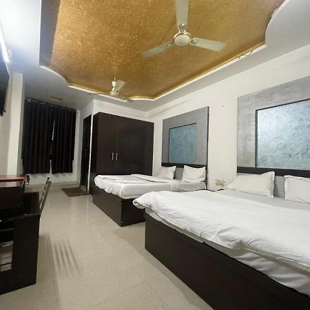Blue Rose International, Family Hotel Agra  Dış mekan fotoğraf