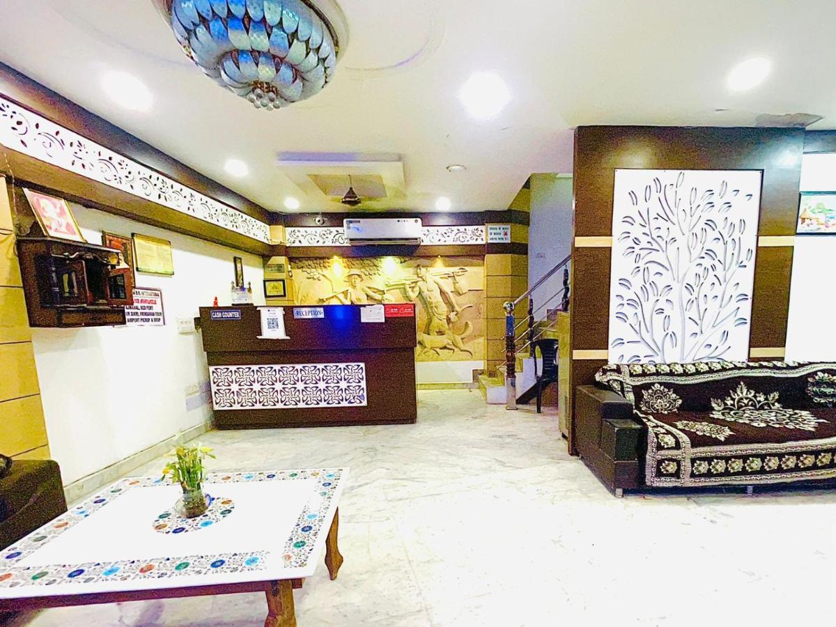 Blue Rose International, Family Hotel Agra  Dış mekan fotoğraf